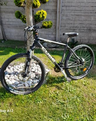 MTB cube acid 26