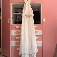 Vestito da sposa bianco con strascico