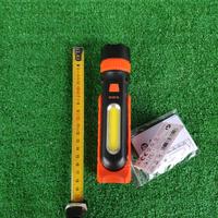 Torcia a led, a batteria.