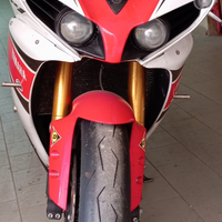 Yamaha r1 big bang 50th anniversario