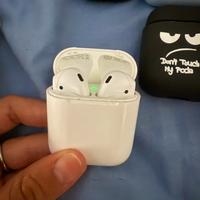 Airpods seconda generazione apple