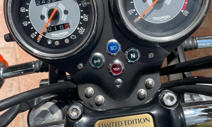 Bonneville serie limitata