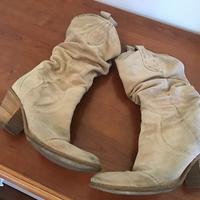 Stivale beige chiaro scamosciato n 36