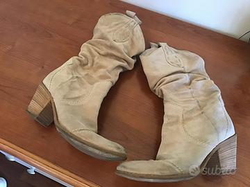 Stivale beige chiaro scamosciato n 36