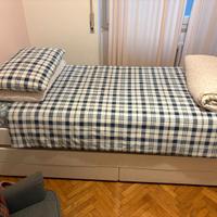 Struttura letto/letto/contenitore + materassi (2)