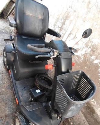 Carrozzina elettrica anziani Pride Victory XL 130