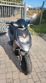 Aprilia SR 50 Motard 2t