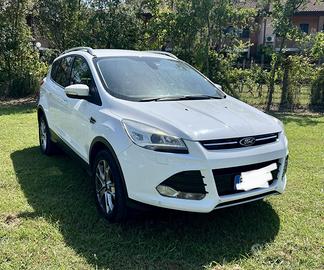 Ford Kuga 2.0 TDCi 140 CV 4WD Powershift Titanium