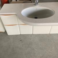 Mobile bagno con specchio
