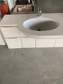 Mobile bagno con specchio