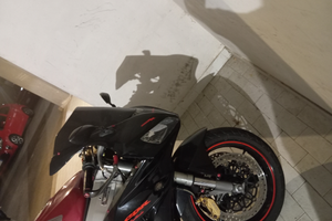 Honda CBR 900 RR firblade