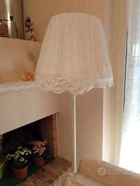 Piantana Shabby Chic bianca Funzionante