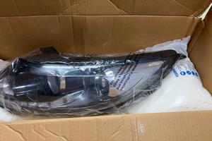 Faro sinistro anteriore Kia Sportage 2013