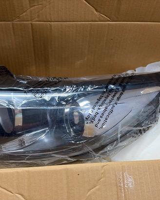 Faro sinistro anteriore Kia Sportage 2013