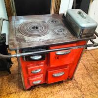 Grazioso Piccolo Spargher Antica Stufa a Legna