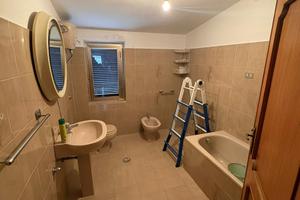 Appartamento semi ammobiliato