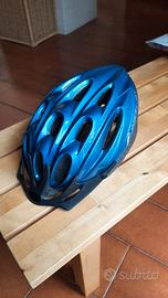 casco da ragazzo bicicletta 