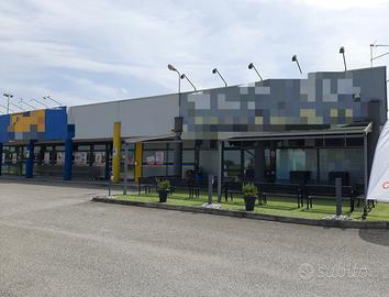 Capannone commerciale Gonars