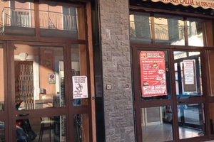 Edificio commerciale varie soluzioni