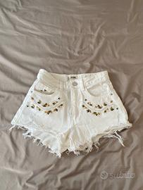 pantaloncino bianco con dettagli