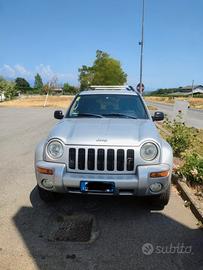Jeep cherooke 2800