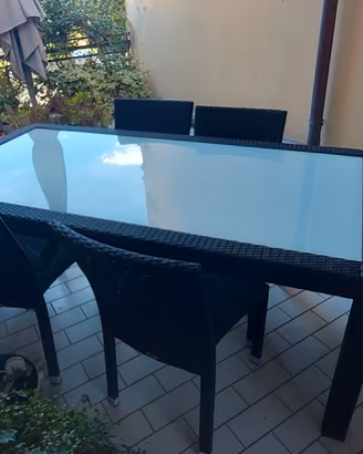 Tavolo da esterno,6 sedie e ombrellone da esterno