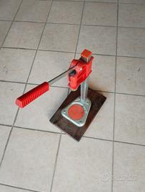tappatrice a colonna 