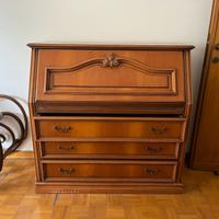 Secretaire a ribalta in ciliegio