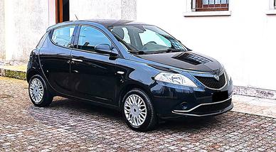 Lancia Ypsilon 1.2 69 CV 5 porte GPL Ecochic Silve