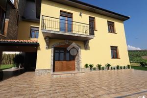 CASA SEMINDIPENDENTE A PORANO