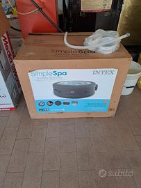 piscina idromassaggio 