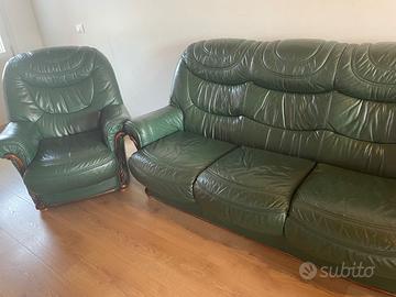 Divano 3 posti più due poltrone