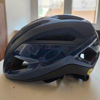 casco oackley ARO3 mips blu