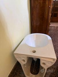 Bidet sospeso