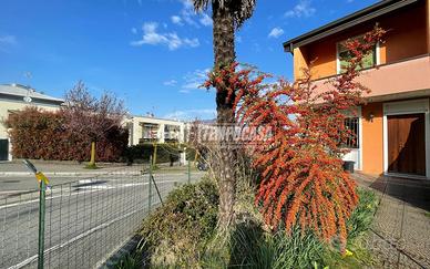 VILLETTA DI TESTA DA RISTRUTTURARE