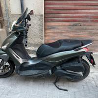 Piaggo Beverly 350 sport