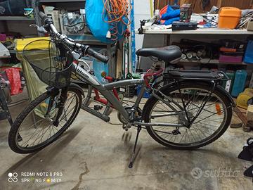 bicicletta da donna ammortizzata trekking 