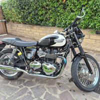 Triumph bonneville t100