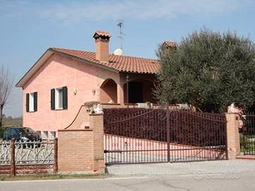 Prestigiosa Villa singola