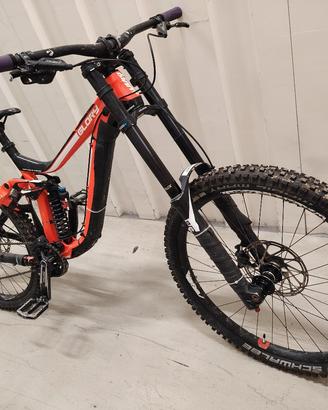 Giant Glory_MTB Downhill/DH-Sospensione Maestro