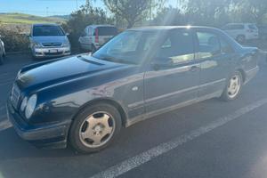 Mercedes classe e 200