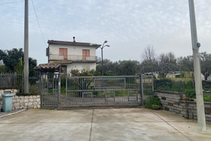 Casa Singola con Terreno