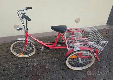 bicicletta a tre ruote per adulti