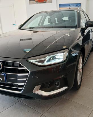 Audi A4 Avant 35- 2.0 HB/ TDI/163 CV S tronic Busi