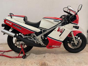 YAMAHA RD500
