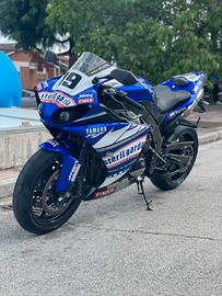 Yamaha R1