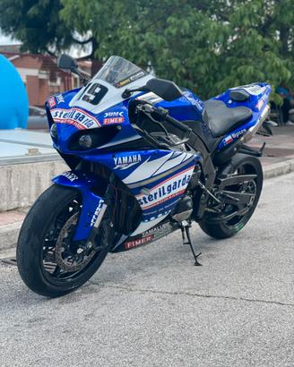 Yamaha R1