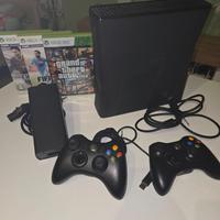 Xbox 360 Slim 250GB + 1 joystick + 3 giochi (GTA5)