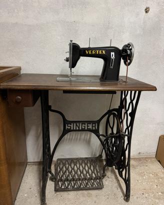 Macchina da cucire Vertex Singer