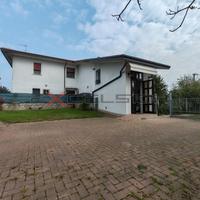 CAVARZERE - BIFAMILIARE IN PRIMISSIMA PERIFERIA